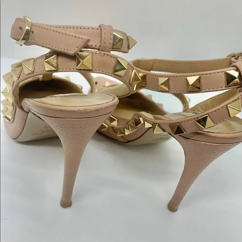 Valentino Garavani Rockstud pumps
